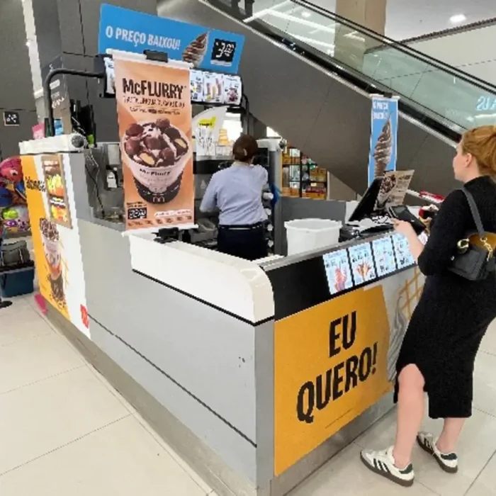 Mcdonalds-20-20SorvetesRua-20Bar-C3-A3o-20De-20Lad-C3-A1rio566.Foto-20da-20Fachada-20API.185421-1.webp-1