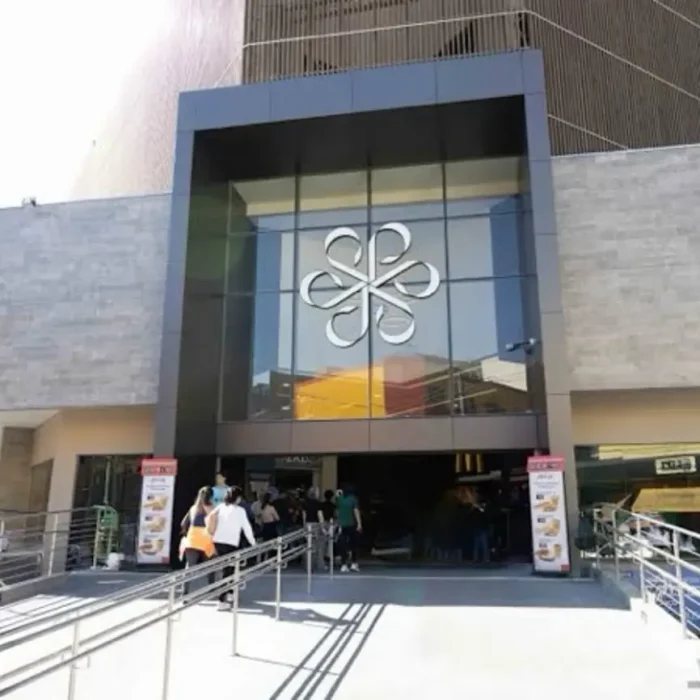 Shopping-20Plaza-20PoloRua-20J-C3-BAlio-20Ribeiro243.Foto-20da-20Fachada-20API.014111-1.webp-1