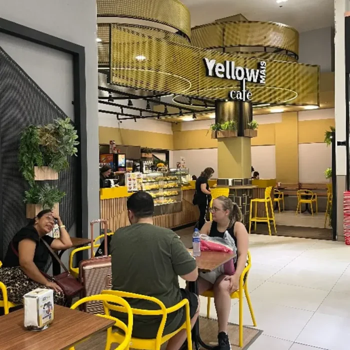 Yellow-20Caf-C3-A9Rua-20Bar-C3-A3o-20De-20Lad-C3-A1rio566.Foto-20da-20Fachada-20API.182721-2.webp-2