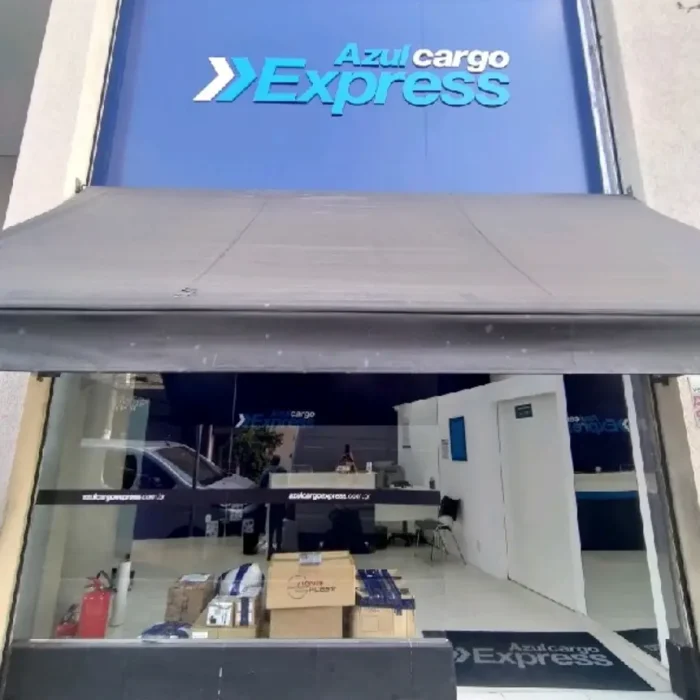 azul-cargo-express-rua-mendes-goncalves-37_fachada_080520251613.webp