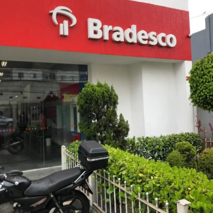 banco-bradesco-avenida-celso-garcia-351-4