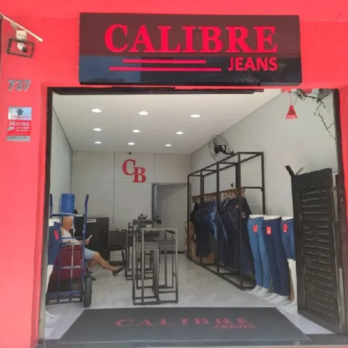calibre-jeans-rua-casemiro-de-abreu-737_fachada_060320251217