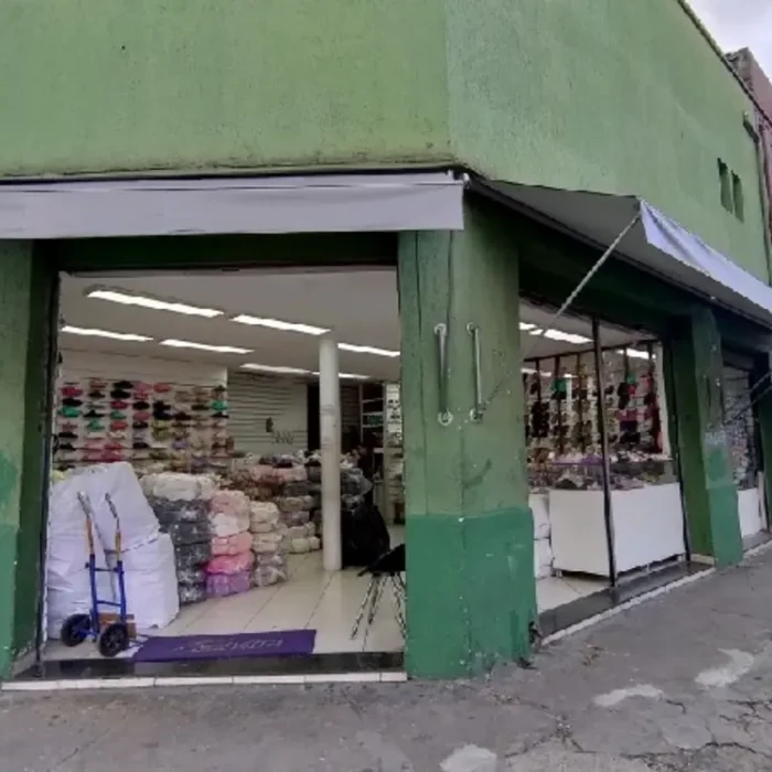 chinelos-happy-rua-cavalheiro-245_fachada_130520251404