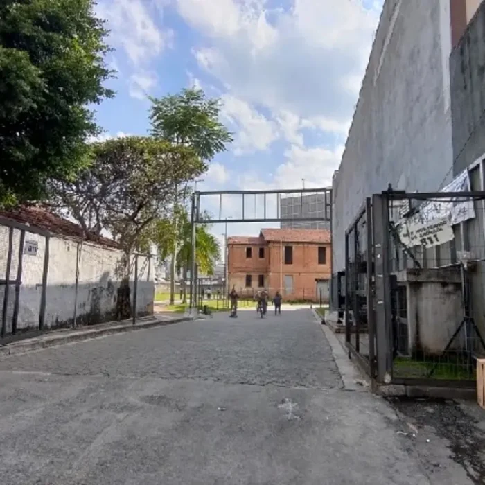 circuito-de-compras-feira-da-madrugada-rua-sao-caetano-812_fachada_221020240000