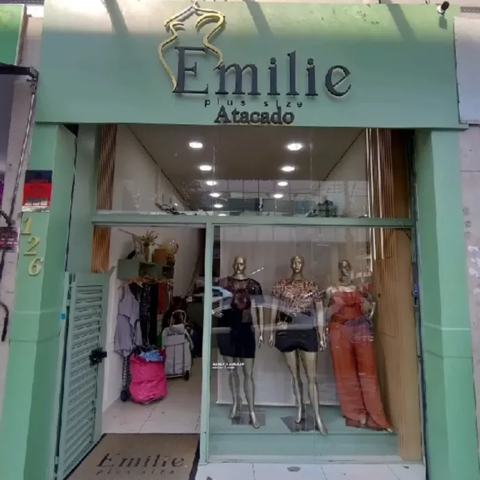 emilie-plus-rua-vitor-hugo-126_fachada_050520251001.webp