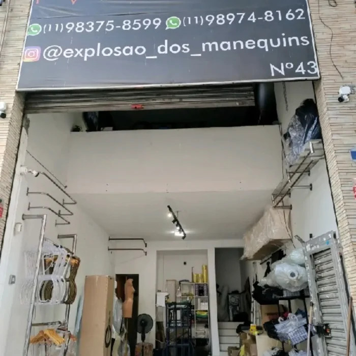 explosao-dos-manequins-rua-camomil-43_fachada_190220251621-1