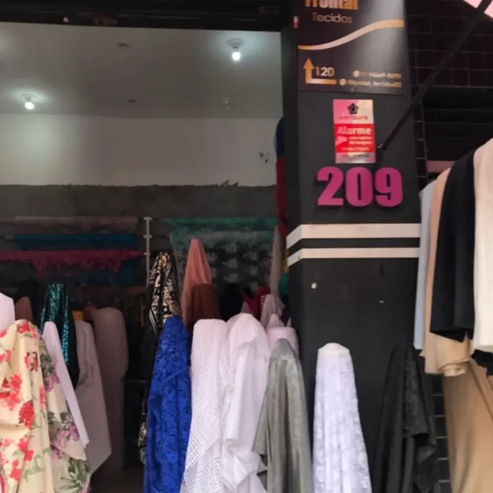 frontal-tecidos-rua-sampson-209_fachada_041220251351.webp