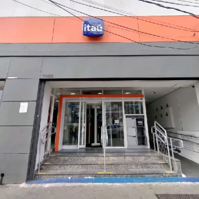 itau-avenida-rangel-pestana-2296_fachada_290520251510-1