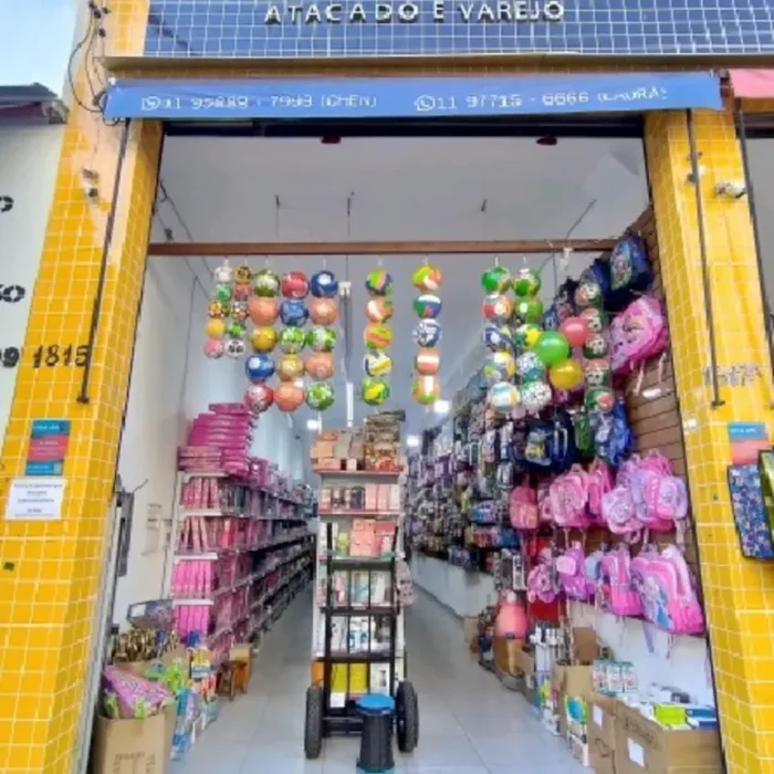 laura-atacado-e-varejo-rua-rio-bonito-1815_fachada_-1