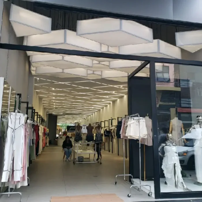 the-clothes-rua-henrique-dias-229_fachada_090120251108