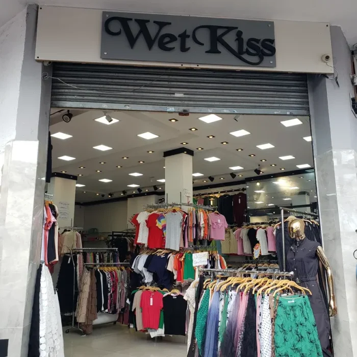 wet-kiss-rua-oriente-333_fachada_111220241128