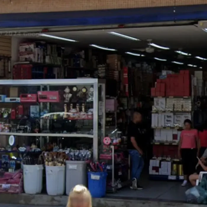 willy-presentes-avenida-vautier-556_fachada_-1